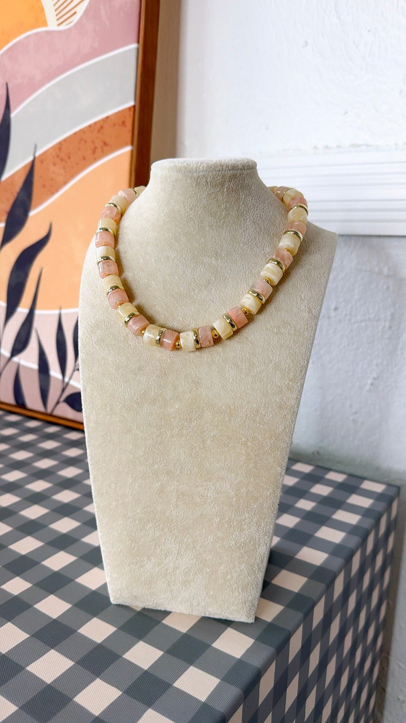Chic Nude Necklace